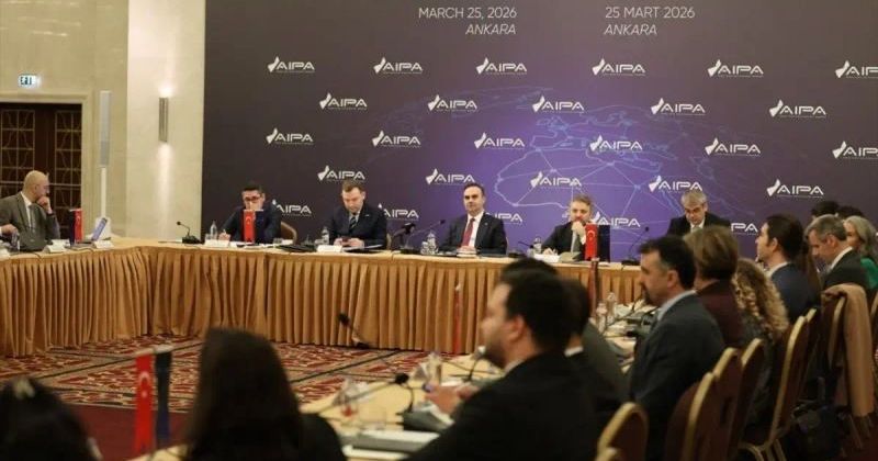 Sanayi Bakanı Kacır, Yapay Zeka Stratejisini İş Dünyasıyla Görüştü