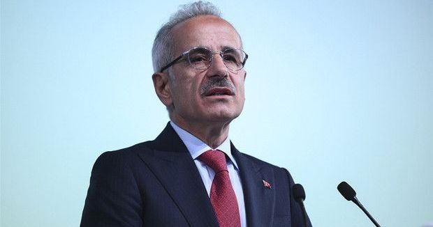 Bakan Uraloğlu: 15 Yaş Altı Çocuklara Sosyal Medyada Hesap Açma Yasağı Geliyor