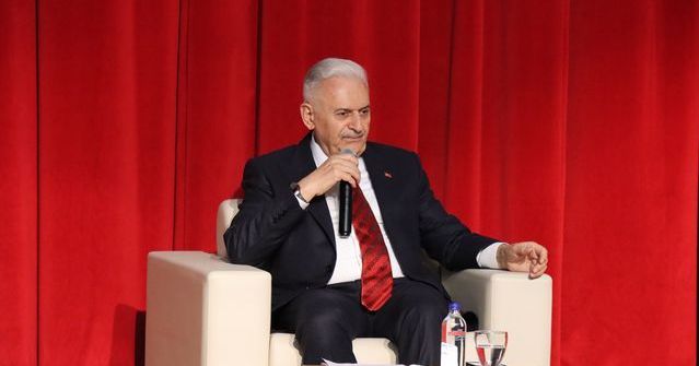 Binali Yıldırım: Yapay Zeka İnsan Zekasının Yerini Alamaz
