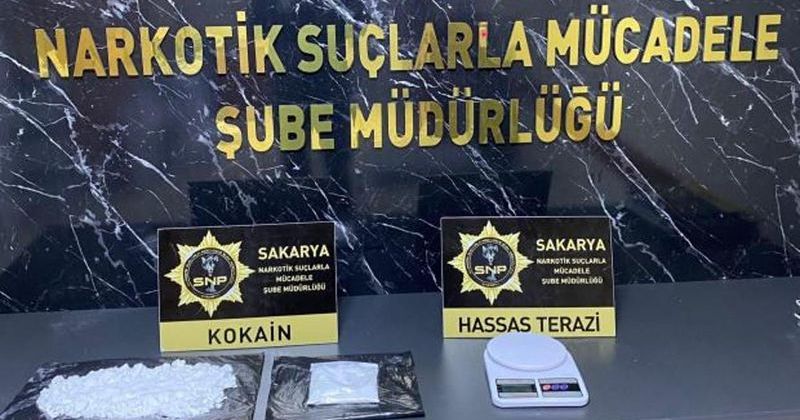 İstanbul'dan Sakarya'ya Otobüsle Uyuşturucu Sevkiyatı Polisi Yakayı Ele Verdi