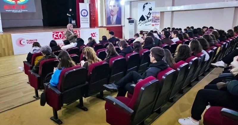 Gelibolu'da Gençlere Güvenli Gelecek İçin Seminer Düzenlendi