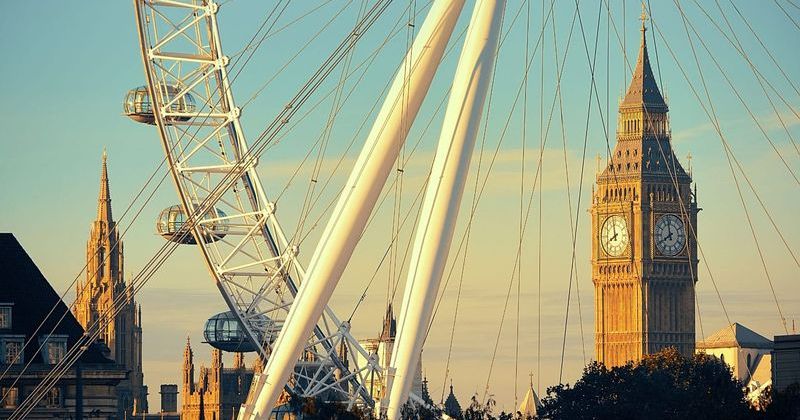 Londra'da İş Gücünün Yarıdan Fazlası Yapay Zeka Riskine Maruz, Kadınlar Daha Çok Etkileniyor