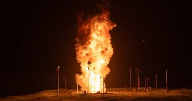 ABD, Savaşın 6. Gününde Minuteman III Kıtalararası Balistik Füze Testi Yaptı